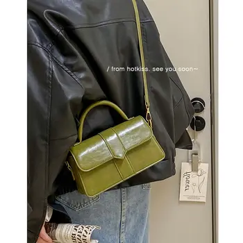 Высококачественная нишевая дизайнерская сумка для женщин 2023 года, новая осенне-зимняя сумка через плечо через плечо в стиле ретро, универсальная портативная маленькая квадратная сумка
